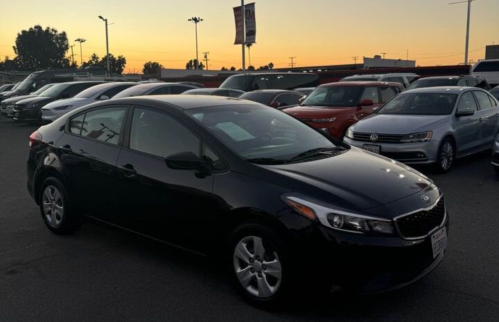 2017 Kia forte LX Sedan 4D