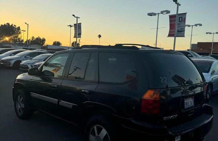 
								2004 GMC envoy SLE Sport Utility 4D full									
