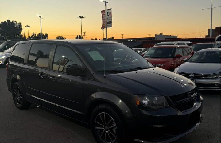 
								2015 Dodge grand caravan passenger SE Minivan 4D full									