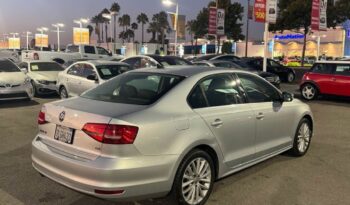 
									2015 Volkswagen jetta 1.8T SE Sedan 4D full								