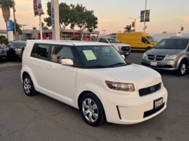 2010 Scion xb Hatchback 4D