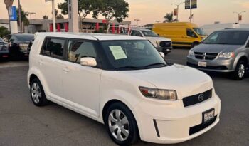 
									2010 Scion xb Hatchback 4D full								