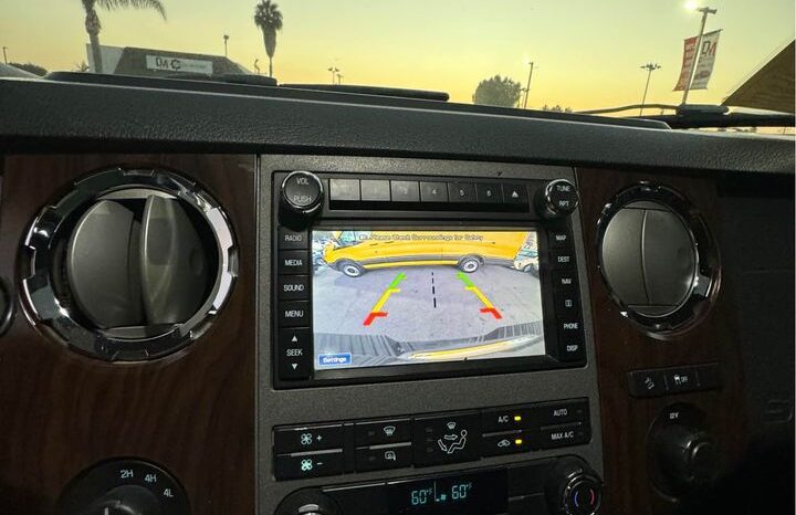 
								2011 Ford f250 super duty crew cab Lariat Pickup 4D 6 3/4 ft full									