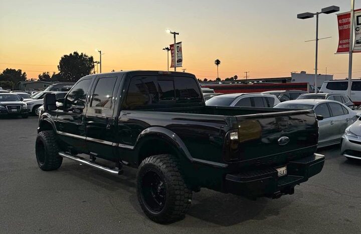 
								2011 Ford f250 super duty crew cab Lariat Pickup 4D 6 3/4 ft full									