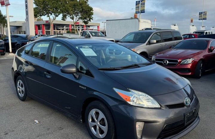 
								2015 Toyota prius Two Hatchback 4D full									