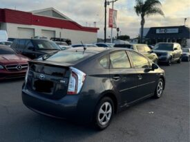 2015 Toyota prius Two Hatchback 4D