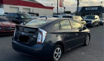 
									2015 Toyota prius Two Hatchback 4D full								