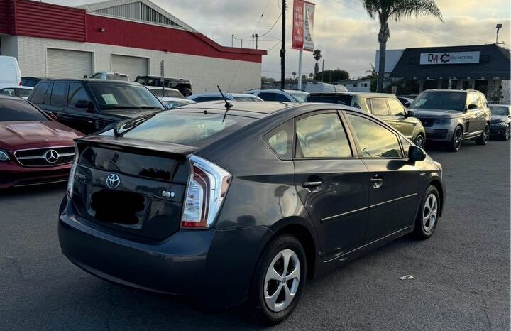 
								2015 Toyota prius Two Hatchback 4D full									