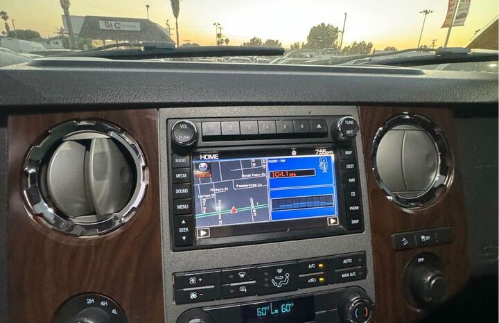 
								2011 Ford f250 super duty crew cab Lariat Pickup 4D 6 3/4 ft full									