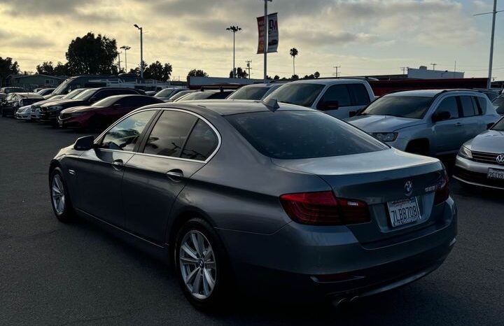 
								2015 BMW 5 series 528i Sedan 4D full									