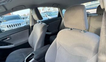 
									2015 Toyota prius Two Hatchback 4D full								