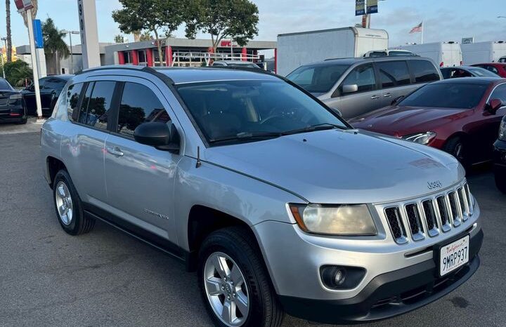 
								2014 Jeep compass Sport SUV 4D full									