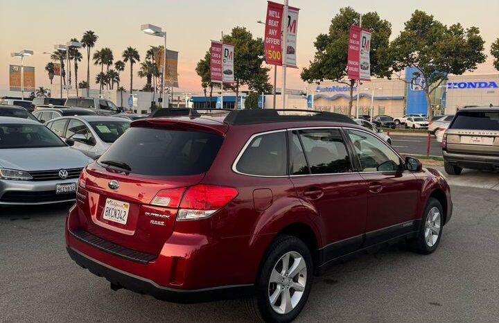 
								2014 Subaru outback 2.5i Premium Wagon 4D full									