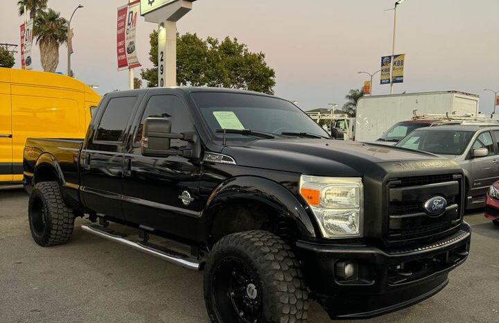 
								2011 Ford f250 super duty crew cab Lariat Pickup 4D 6 3/4 ft full									