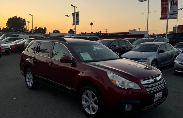 
								2014 Subaru outback 2.5i Premium Wagon 4D full									