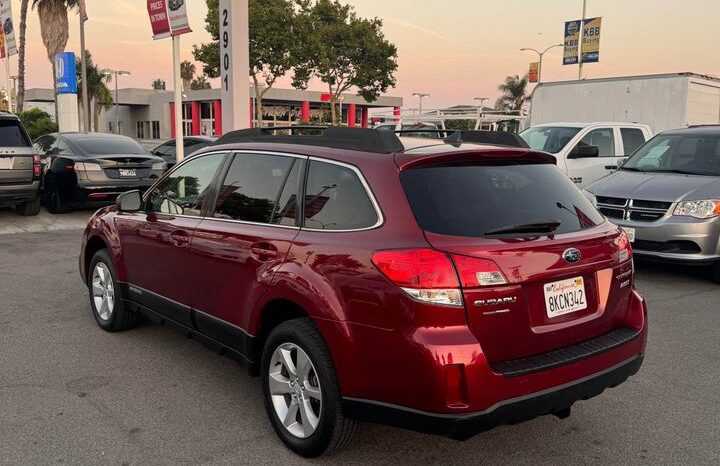 
								2014 Subaru outback 2.5i Premium Wagon 4D full									