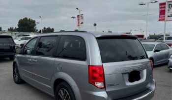 
									2017 Dodge grand caravan passenger GT Minivan 4D full								