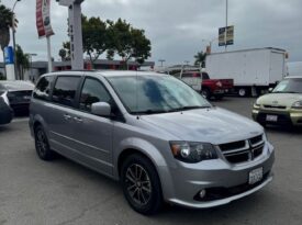 2017 Dodge grand caravan passenger GT Minivan 4D