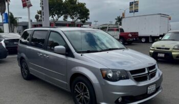 
									2017 Dodge grand caravan passenger GT Minivan 4D full								