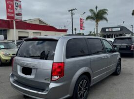 2017 Dodge grand caravan passenger GT Minivan 4D