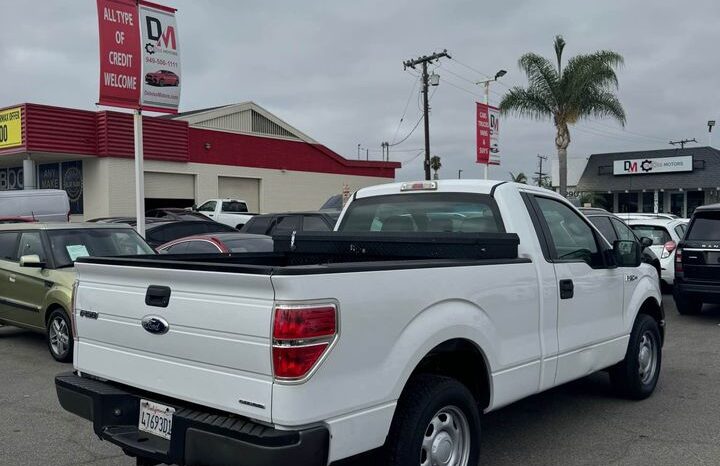 
								2011 Ford f150 regular cab XL Pickup 2D 6 1/2 ft full									