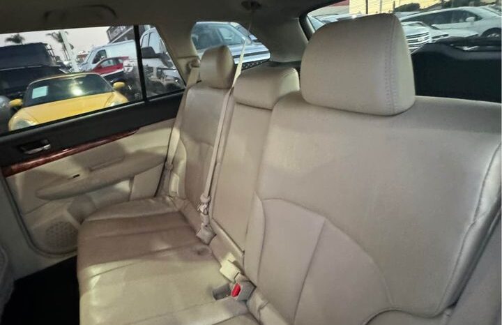 
								2011 Subaru outback 2.5i Limited Wagon 4D full									