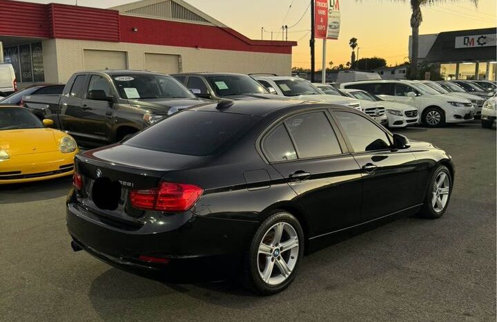 
								2013 BMW 3 series 328i Sedan 4D full									