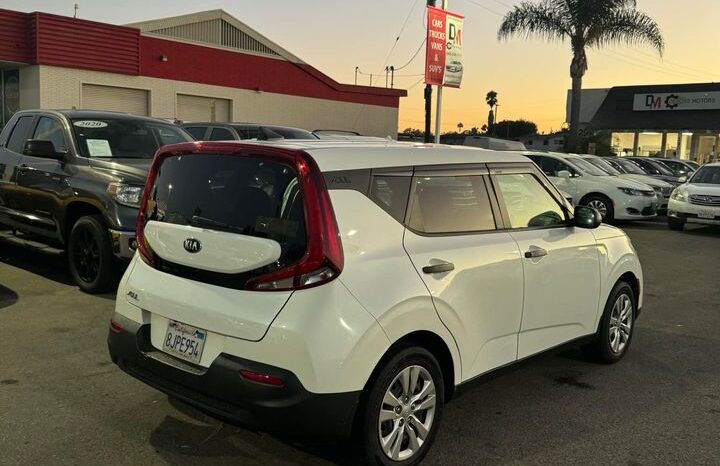 
								2020 Kia soul EX Wagon 4D full									