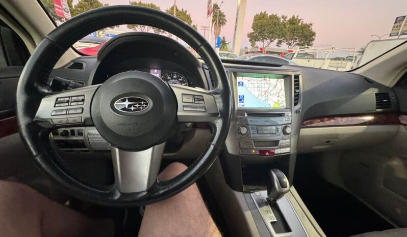 
								2011 Subaru outback 2.5i Limited Wagon 4D full									