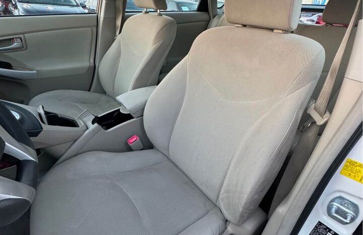 
								2010 Toyota prius II Hatchback 4D full									