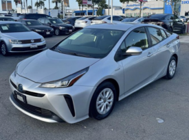 2022 Toyota prius L Eco Hatchback 4D