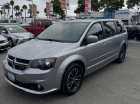 2017 Dodge grand caravan passenger GT Minivan 4D