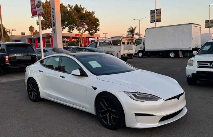 
								2021 Tesla model s Plaid Sedan 4D full									