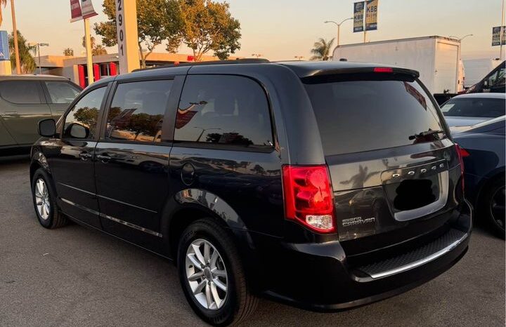 2014 Dodge grand caravan passenger SXT Minivan 4D