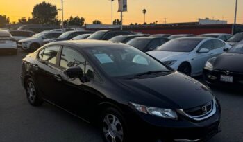 
									2015 Honda civic Hybrid Sedan 4D full								