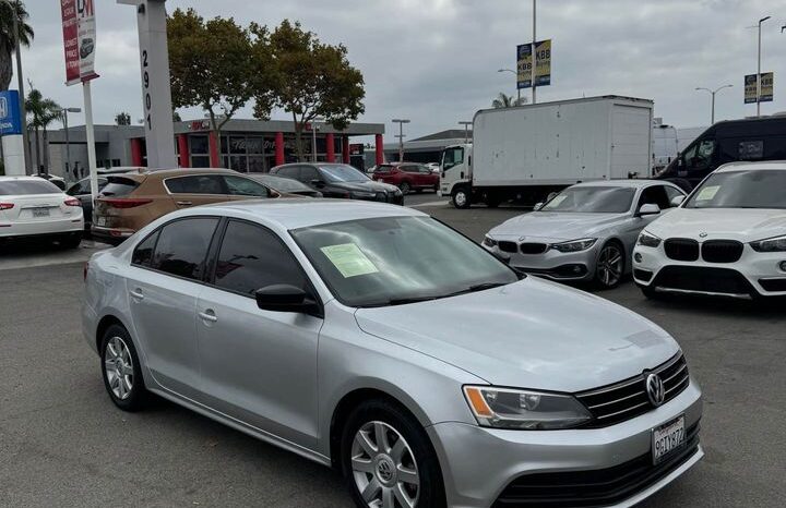 2015 Volkswagen jetta 2.0L S Sedan 4D