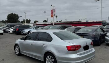 
									2015 Volkswagen jetta 2.0L S Sedan 4D full								