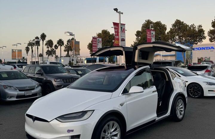 2016 Tesla model x 90D Sport Utility 4D