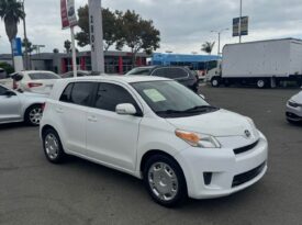 2008 Scion xd Hatchback 4D