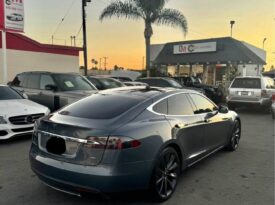 2013 Tesla model s Sedan 4D