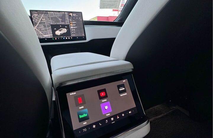 
								2022 Tesla model s Plaid Sedan 4D full									