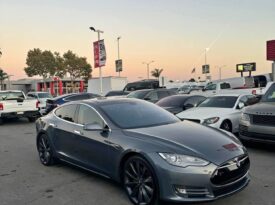 2013 Tesla model s Sedan 4D