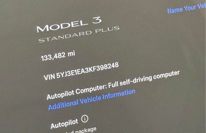 
								2019 Tesla model 3 Standard Range Plus Sedan 4D full									