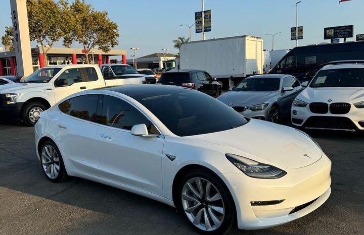 
								2018 Tesla Model 3 full									