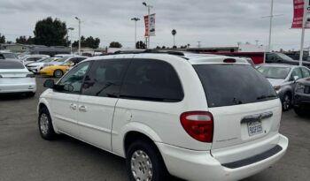 
									2001 Chrysler town & country LX Minivan full								