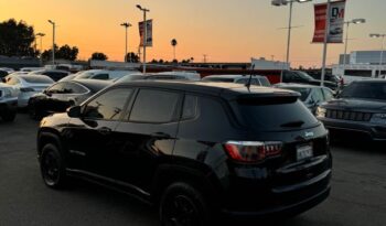 
									2018 Jeep compass Sport SUV 4D full								