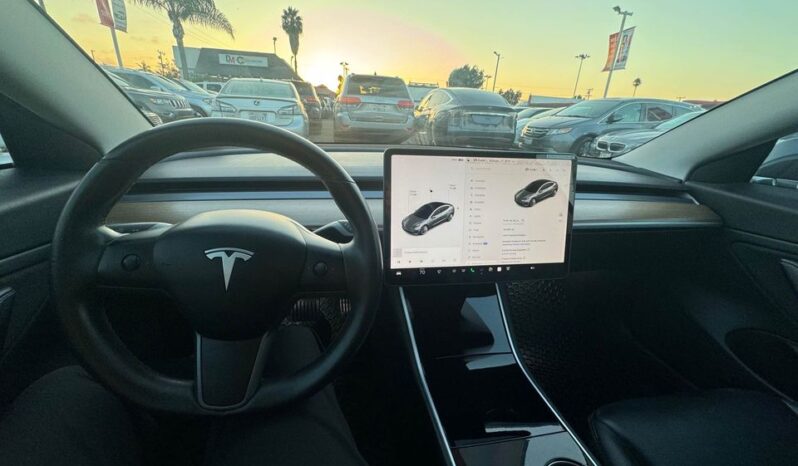 
								2018 Tesla Model 3 full									