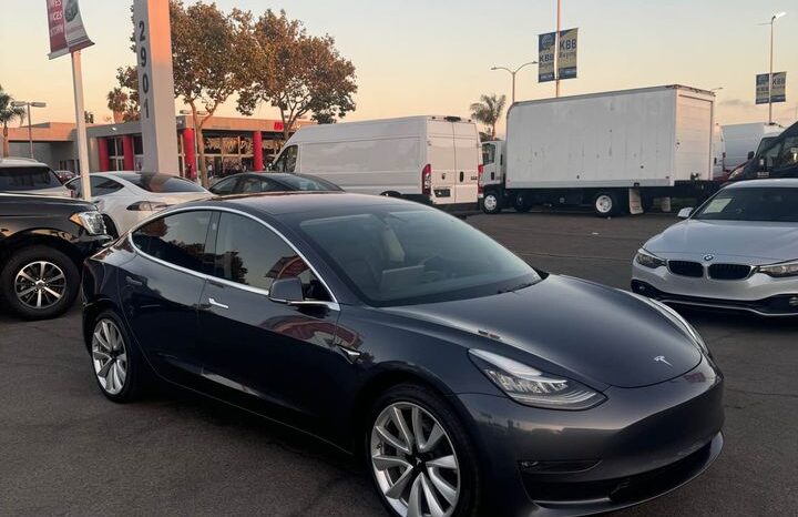 
								2018 Tesla Model 3 full									