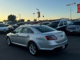 2017 Ford taurus SEL Sedan 4D