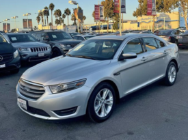 2017 Ford taurus SEL Sedan 4D